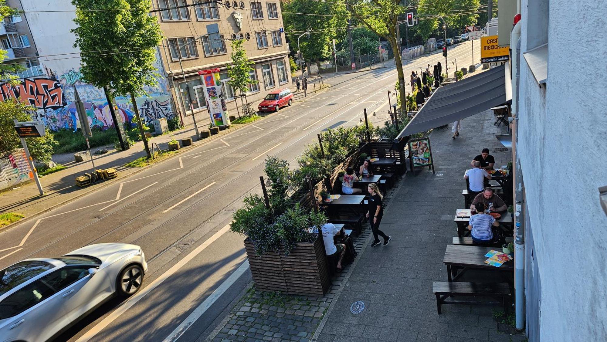 Zimmer In Bilk-Zentrum Duesseldorf Exterior foto
